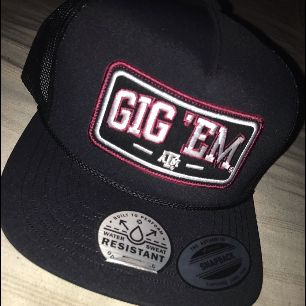 New Texas A&M Aggie “Gig Em” Cap